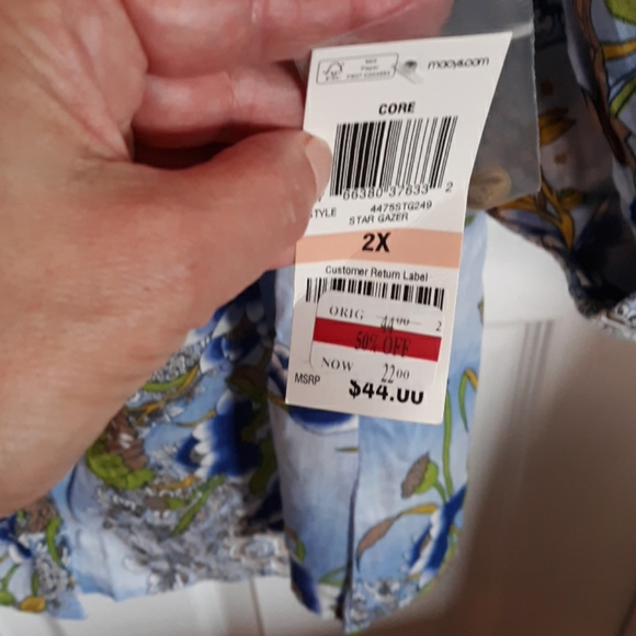 Beautiful floral blouse!! - Picture 3 of 5